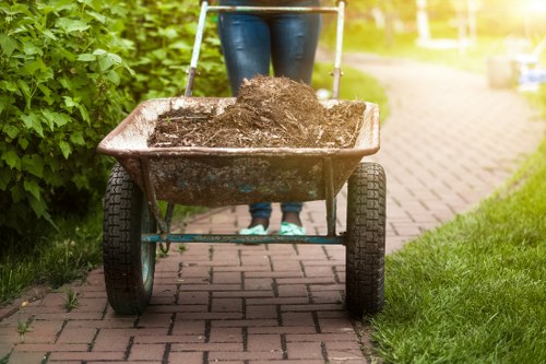 Recycling bulk waste materials